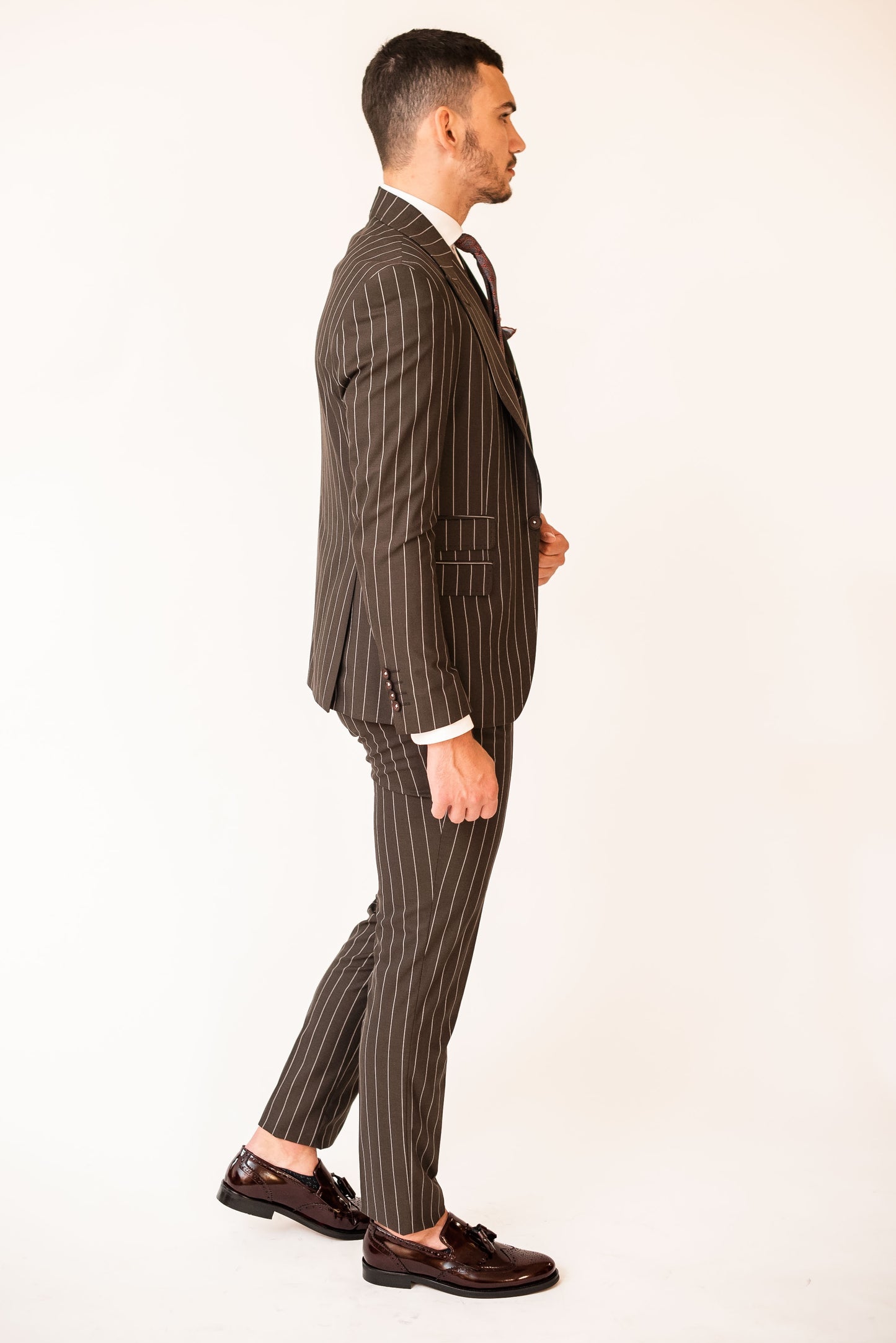 COSTUM SLIM FIT PINSTRIPE NEGRU IN DUNGI