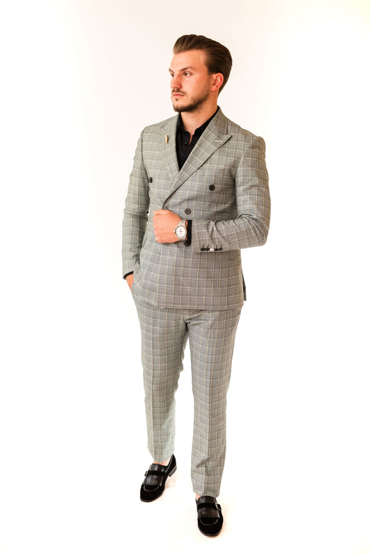 COSTUM SLIM FIT VERDE CU CAROURI 6 NASTURI